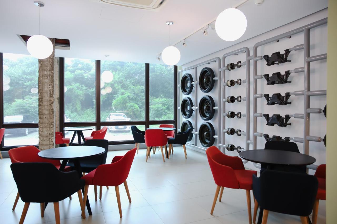 823 Tourist Hotel Jinhu Exterior photo