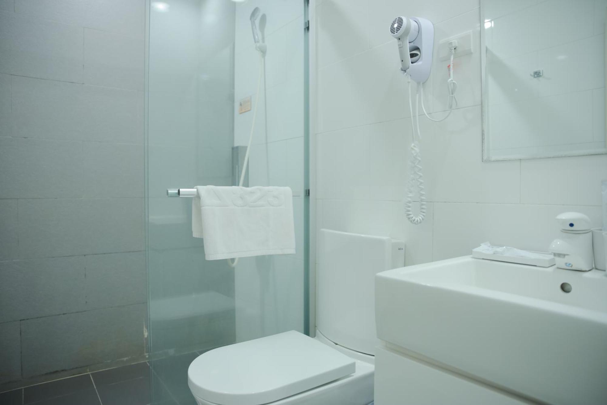 823 Tourist Hotel Jinhu Exterior photo